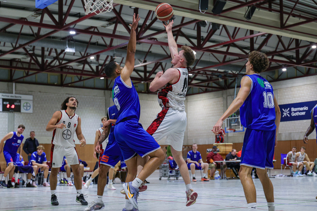 Regio BAYER GIANTS vs NEW Elephants Grevenbroich-101 | Fotos von Basketballspielen aus dem Raum NRW fotografiert von Gero Mueller-Laschet und Daniel Schaefer - Realisiert mit Pictrs.com