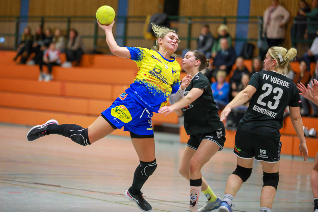 SVN_TvVoerde_021124_091 | Bildergalerie von Sport-Ereignissen aber auch von weiteren spannenden Dingen - nicht nur vom Niederrhein. In Anlehnung an den bekannten Spruch von Hanns Dieter Hüsch heißt das Motto: "Niederrhein ist überall".  - Realisiert mit Pictrs.com