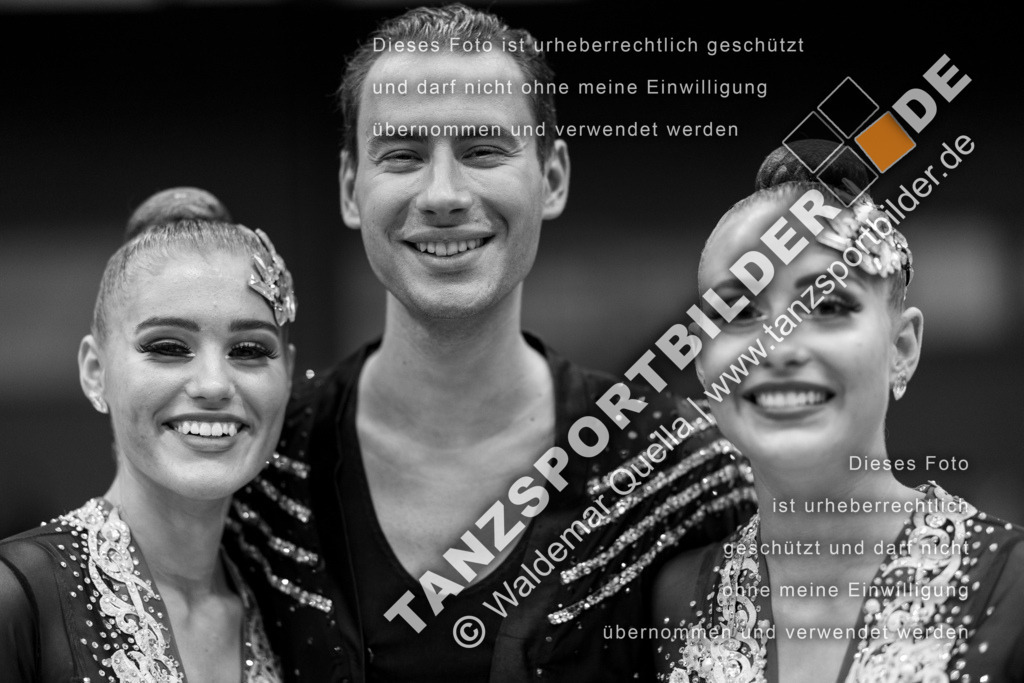 20230415-13563 | Hier finden Sie Tanz Bilder vom Latein und Standard Formationen tanzen. Sportbilder vom Tanzsport. Schöne Fotos und von Weltmeisterschaft, Europameisterschaft, Bundesliga, Regionalliga, Oberliga und Landesliga sowie von GOC Stuttgart, DanceComp, WM Bremen