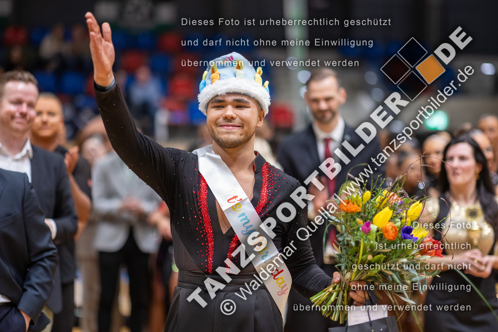 20260328-04158 | Hier finden Sie Tanz Bilder vom Latein und Standard Formationen tanzen. Sportbilder vom Tanzsport. Schöne Fotos und von Weltmeisterschaft, Europameisterschaft, Bundesliga, Regionalliga, Oberliga und Landesliga sowie von GOC Stuttgart, DanceComp, WM Bremen