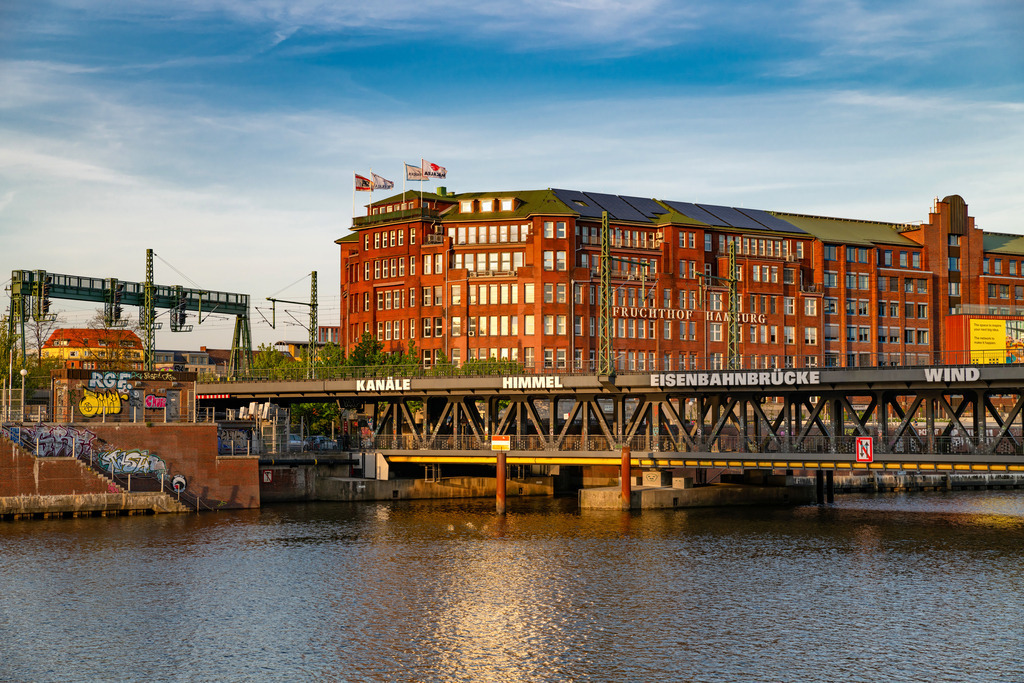 10260702 - Oberhafenbrücke und Fruchthof | Blick auf die Oberhafenbrücke und den Fruchthof im Abendlicht.