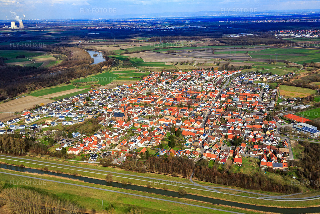 Luftbild: Ortsansicht von Südwesten jenseits der Pfinz / Saalbachkanal im Ortsteil Rußheim in Dettenheim im Bundesland Baden-Württemberg in Deutschland. Foto: IMG_086209.jpg vom 26.02.2016 durch Werner Riehm/FLY-FOTO.de