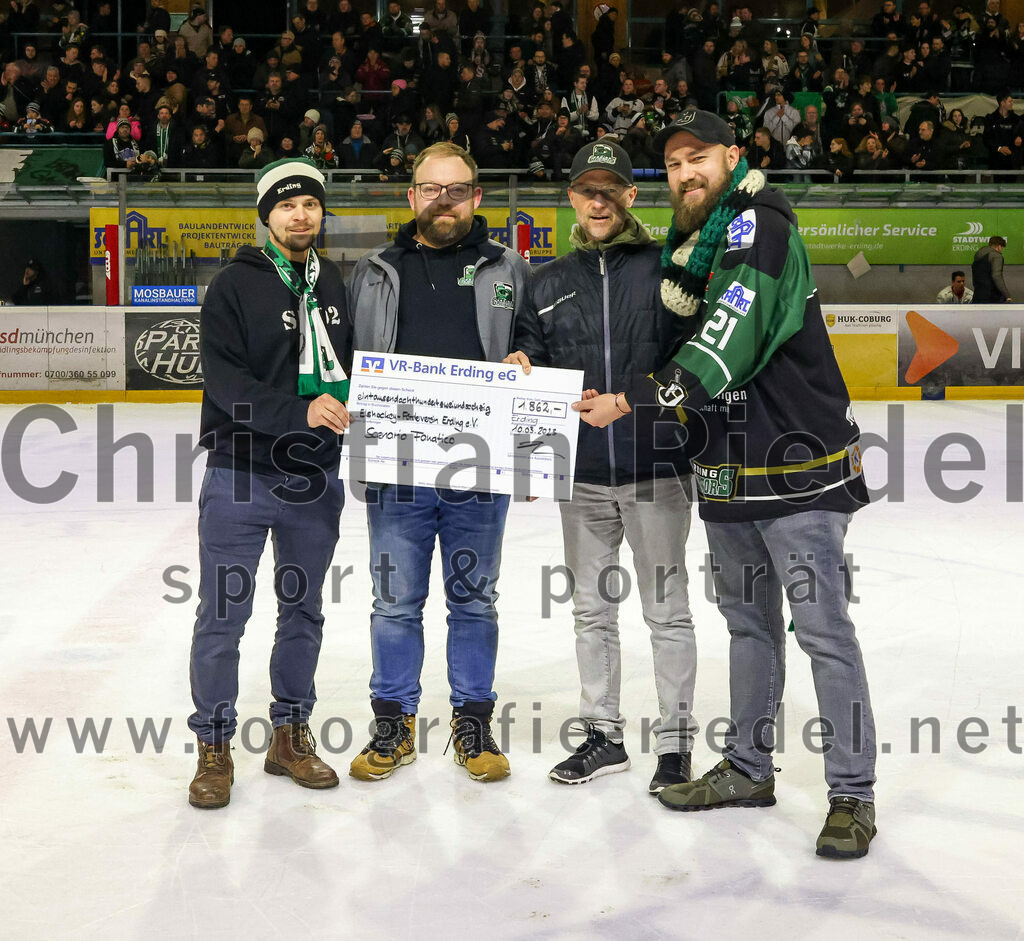 2023-03-10_109_TSV_Erding_gegen_TEV_Miesbach | Erding, Deutschland, 10.03.2023:
Eishockey, Bayernliga Playoffs 2022 / 2023, Halbfinale, TSV Erding gegen TEV Miesbach, Endergebnis: 2:0

Foto: Christian Riedel / fotografie-riedel.net