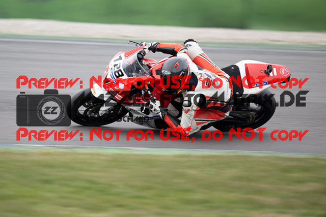 MaZZes_FotoMatrix_230410_2881 | WEISS