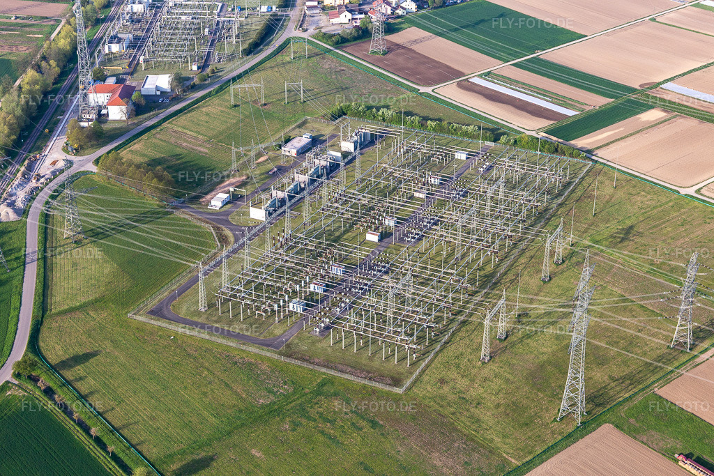 Luftbild: Umspannwerk in Eichstetten am Kaiserstuhl im Bundesland Baden-Württemberg in Deutschland. Foto: IMG_126687.jpg vom 25.04.2021 durch Werner Riehm/FLY-FOTO.de