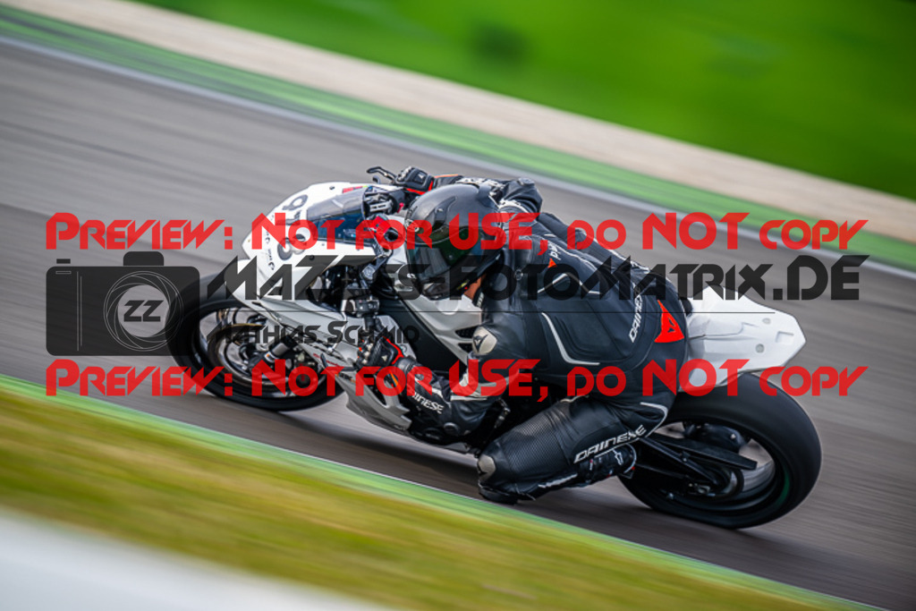 MaZZes_FotoMatrix_230410_5747 | ROT