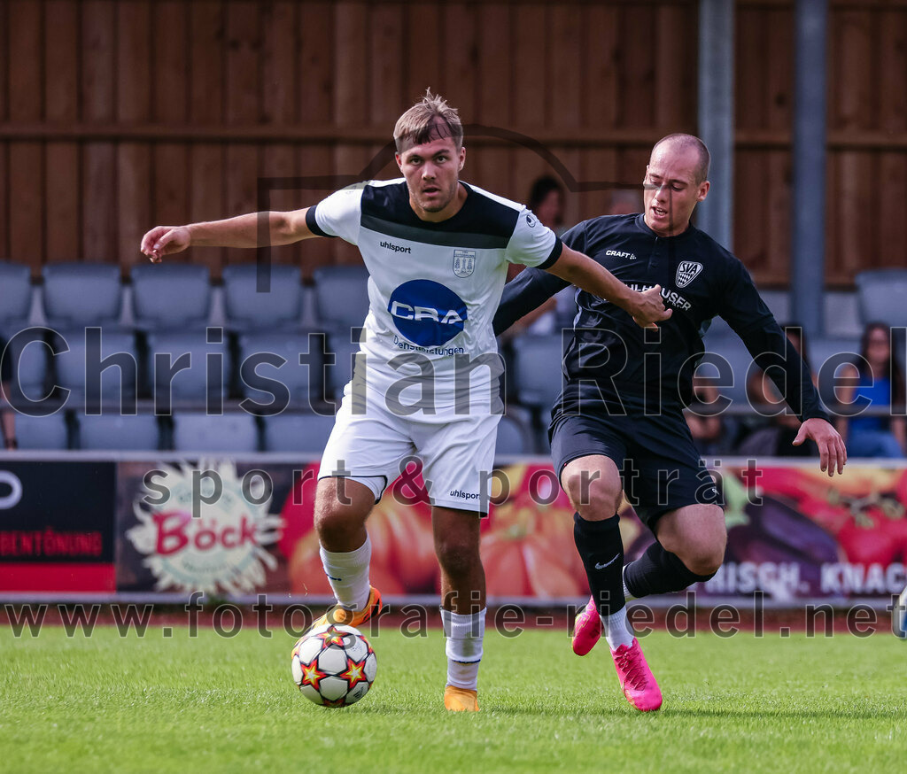 2023-09-03_052_SV_Anzing_gegen_TSV_Ottobrunn | Anzing, Deutschland, 03.09.2023:
Fußball, Kreisliga 2023 / 2024, Testspiel, 3. Spieltag, Endergebnis: 3:0

Maximilian Mauermeier (TSV Ottobrunn, #2), Tim Schuster (SV Anzing, #16)

Foto: Christian Riedel / fotografie-riedel.net