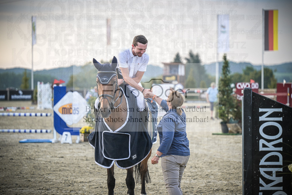 DOS_0275 | Entdecke hochwertige Reitturnierfotos von Foto Oger. Professionell, emotional und authentisch – jetzt Lieblingsmomente im Shop bestellen.Deutschlandweite Turnierfotografie. - Realisiert mit Pictrs.com
