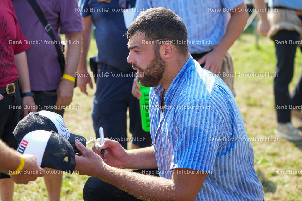 RB_08285 | René Burch leidenschaftlicher Fotograf aus Kerns in Obwalden.  Hier finden sie Sport, Landschaft und Natur Fotografie.
 - Realisiert mit Pictrs.com