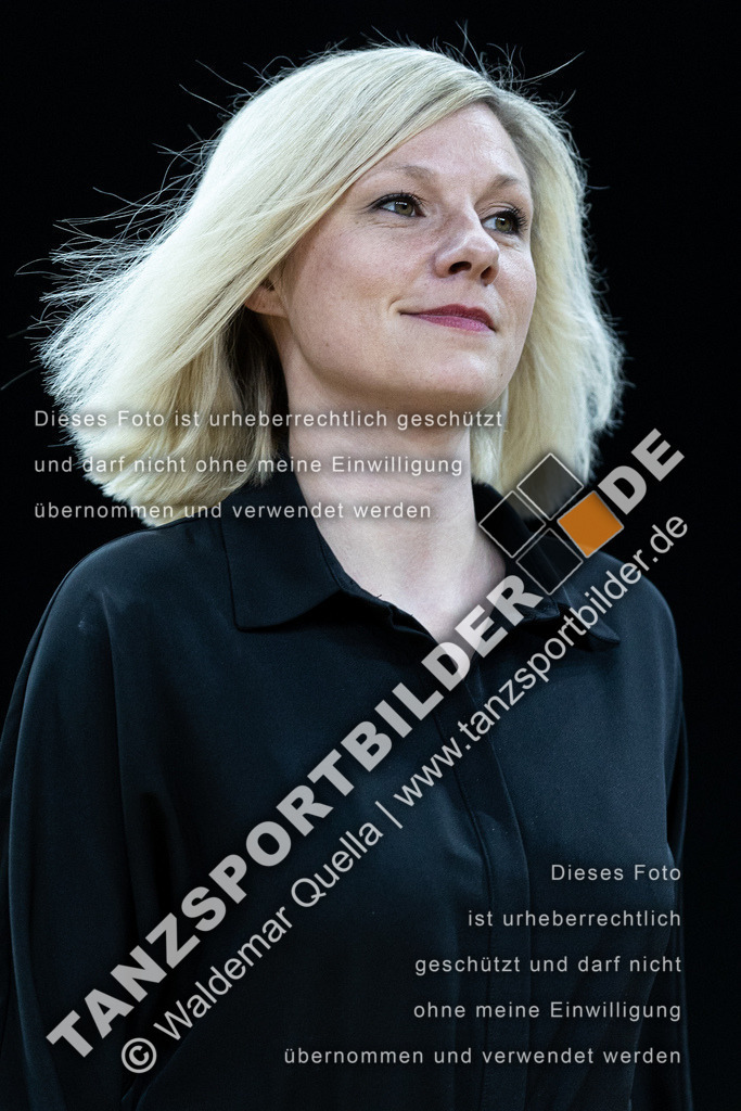 20230226-12695 | Hier finden Sie Tanz Bilder vom Latein und Standard Formationen tanzen. Sportbilder vom Tanzsport. Schöne Fotos und von Weltmeisterschaft, Europameisterschaft, Bundesliga, Regionalliga, Oberliga und Landesliga sowie von GOC Stuttgart, DanceComp, WM Bremen