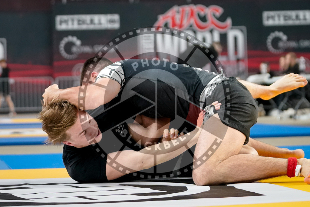 20250518PBB1472 | Athletes compete during the second day of the ADCC Amateur World Championship on May 18, 2025 in Warsaw, Poland. © Chiara Dazi / photoblackbelt