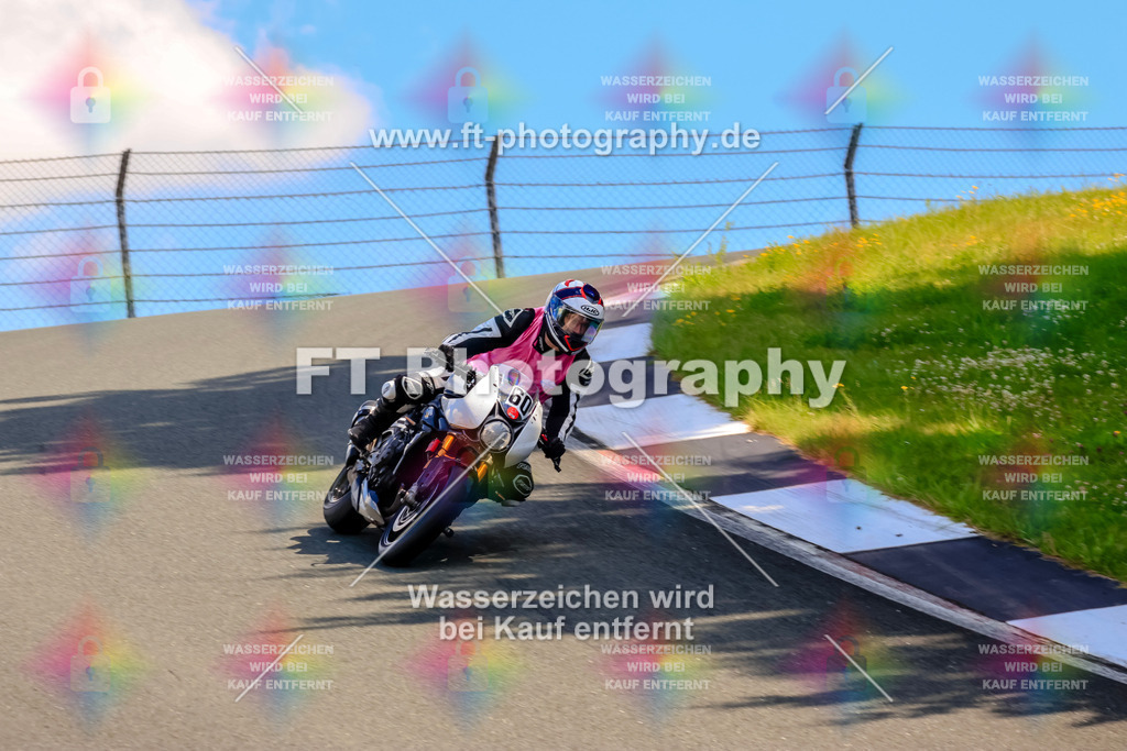 _TCM4351 | Hier findet Ihr Bilder von Touristenfahrten auf der Nürburgring Nordschleife oder von anderen Veranstaltungen die ich besucht habe. Viel Spass beim Durch Schauen 