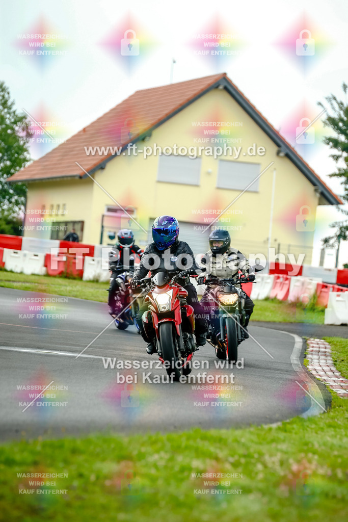 VBK-4058 | Hier findet Ihr Bilder von Touristenfahrten auf der Nürburgring Nordschleife oder von anderen Veranstaltungen die ich besucht habe. Viel Spass beim Durch Schauen 