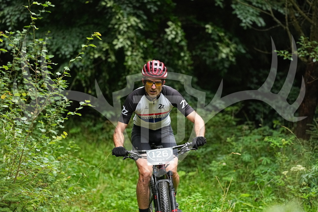FC109627 | Fotogalerie der Treibjagd im Dunkelwald - Dein MTB Etappenrennen im Erzgebirge - Realisiert mit Pictrs.com