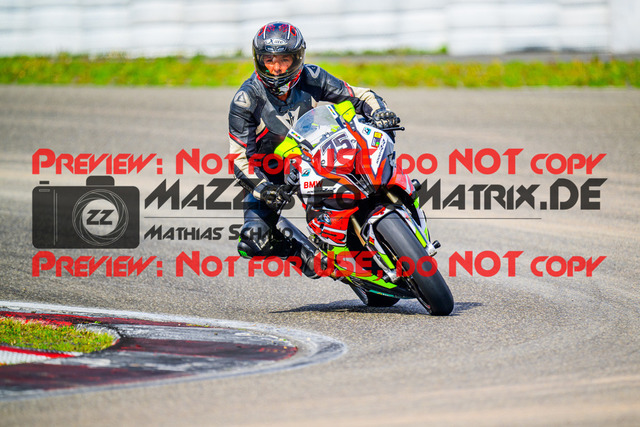 MaZZes_FotoMatrix_240910_6007705_2533 | GELB