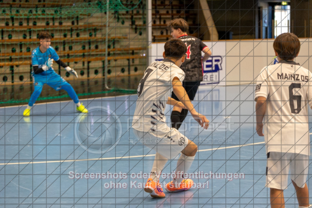 20260105_113041_0931 | 1.Göppinger SV (schwarz) vs. FSV Mainz 05GSV Masters - Fahrschule Traffic Cup in der EWS-Arena, Nördliche Ringstraße 87, 73033 Göppingen - 05.01.2026Foto: PhotoPeet-Sportfotografie/Peter Harich