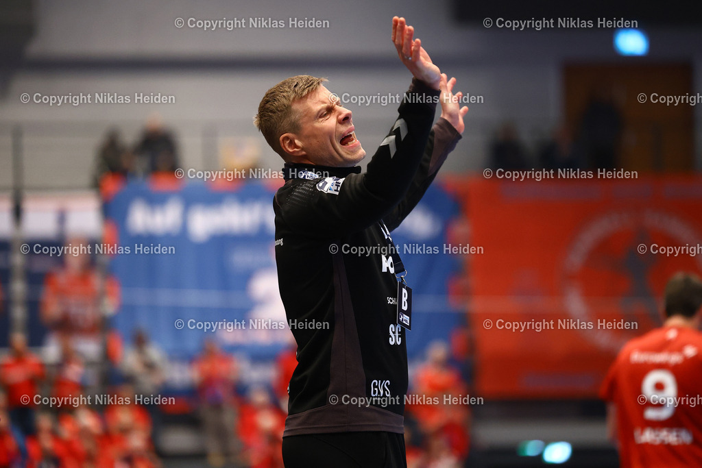 NH_HandballSportVereinHamburg_VfLGummersbach_HandballBundesliga_27022025 | Gudjon Valur Sigurdsson (Trainer, VfL Gummersbach)Handball I Herren I Bundesliga (Daikin HBL) I Saison 2024-2025 I 21. Spieltag I HSV Hamburg - VfL Gummersbach I 27.02.2025 I Sporthalle Hamburg