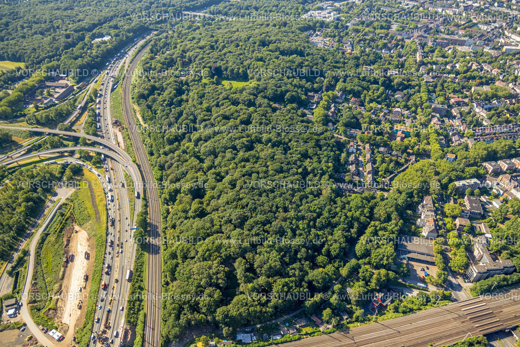 Duisburg230706016 | Luftbild, Waldgebiet Kaiserberg am Autobahnkreuz Kaiserberg, Duissern, Duisburg, Ruhrgebiet, Nordrhein-Westfalen, Deutschland