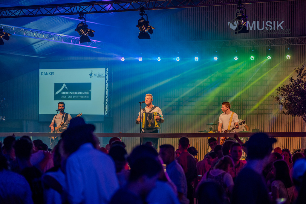 DSC_3910 | "Fussifoto.com – Ihr Ansprechpartner für hochwertige Fotografie! Entdecken Sie kreative Bilder und professionelle Dienstleistungen. Kontaktieren Sie uns für Ihre Projekte!"