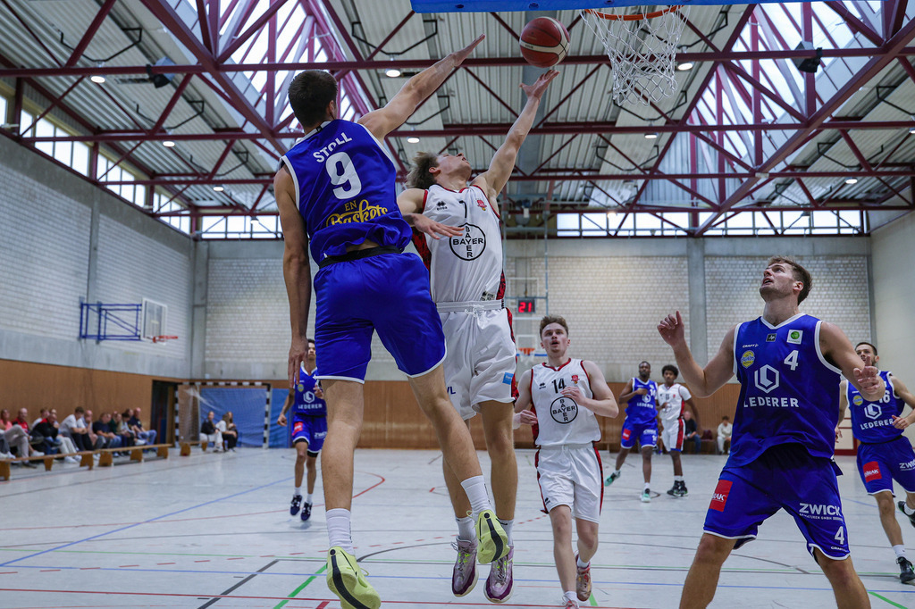 Regio Test BAYER GIANTS vs EN Baskets Schwelm-16 | Fotos von Basketballspielen aus dem Raum NRW fotografiert von Gero Mueller-Laschet und Daniel Schaefer - Realisiert mit Pictrs.com