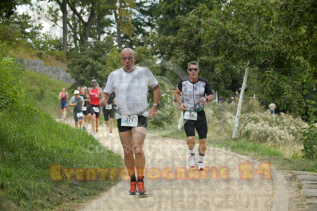 250824_1348_EX1_3779 | Sportfotografie im Rhein-Sieg Kreis, Köln, Bonn, NRW, Rheinland Pfalz, Hessen, etc. Unser Tätigkeitsfeld umfasst den Laufsport vom Volkslauf über den Marathon, Duathlon, Triathon bis zum Ultralauf wie Kölnpfad Ultra oder Schindertrail.