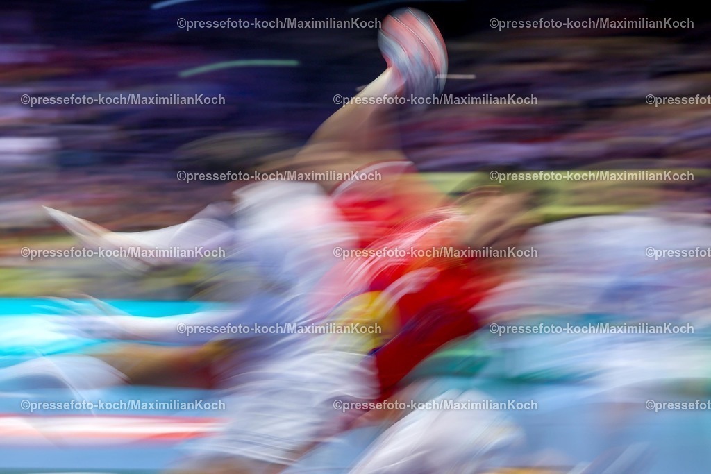 EHF19012601143 | 19.01.2026, Handball, Men's EHF EURO 2026, Österreich - Serbien, Jyske Bank Boxen in Herning, Dänemark, Preliminary Round: Dynamic Feature of players on the pitch Dynamik Dynamisch Symbolbild   Markus Mahr (Austria #06) 