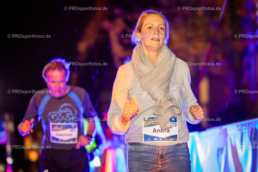 Martinslauf Sindorf 2023 in Kerpen-Sindorf, 09.11.2023 | Impressionen vom Martinslauf Sindorf 2023 am 09.11.2023 in Kerpen-Sindorf (Nordrhein-Westfalen).