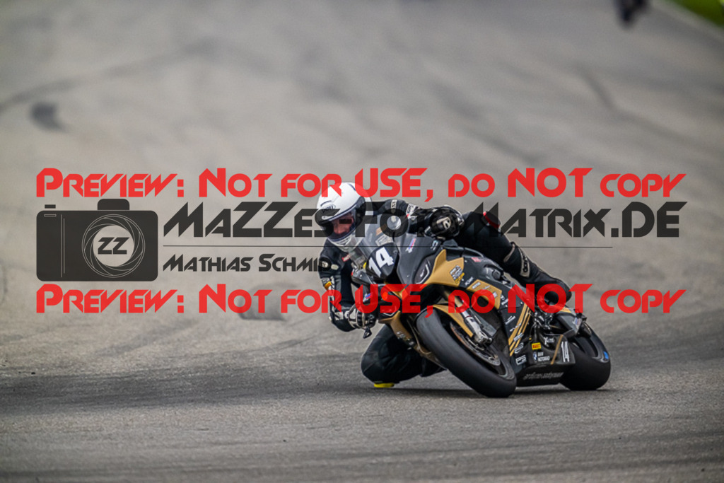 MaZZes_FotoMatrix_220925_0121 | PRO SUPERSTOCK