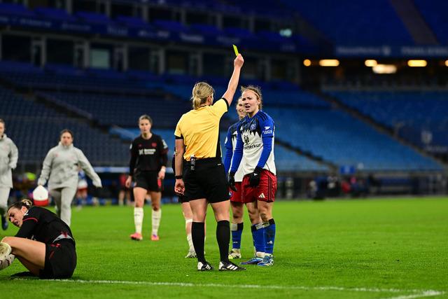 Fußball I Frauen I Saison 2025-2026 I DFB-Pokal I Achtelfinale I Hamburger SV - Bayer 04 Leverkusen I 16757 | Der Sportfotograf. - Realisiert mit Pictrs.com