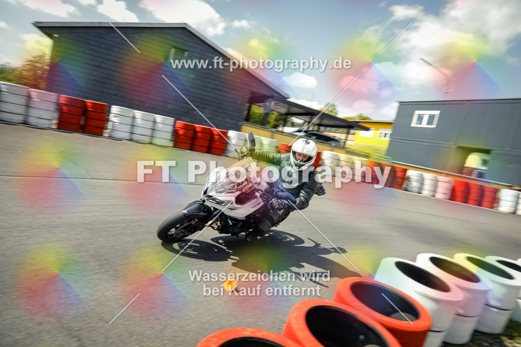 OBK_Mai_Volker_Adam-10937 | Hier findet Ihr Bilder von Touristenfahrten auf der Nürburgring Nordschleife oder von anderen Veranstaltungen die ich besucht habe. Viel Spass beim Durch Schauen 