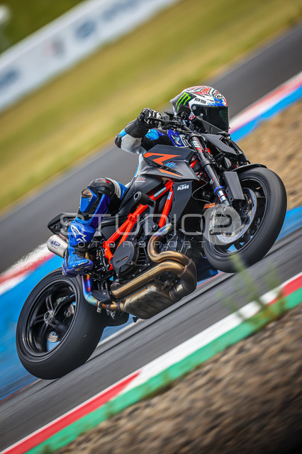 0015-260630MM-031_15 | Deine Full-Service-Agentur für ✔️Videoproduktionen und ✔️Motorsportfotografie Jetzt Angebot anfragen!