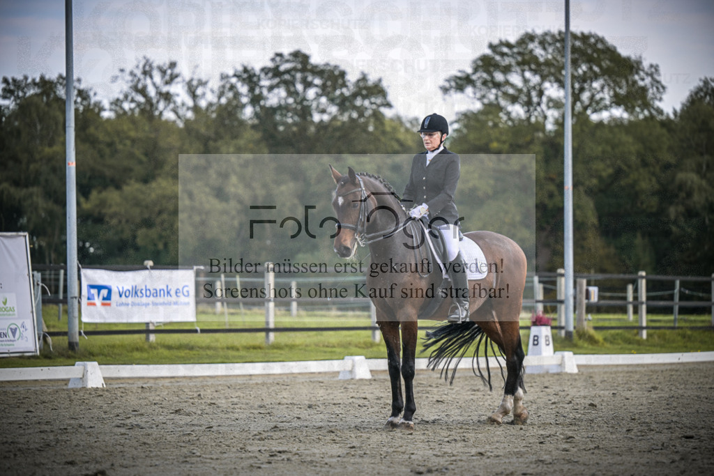 DOS_0666 | Entdecke hochwertige Reitturnierfotos von Foto Oger. Professionell, emotional und authentisch – jetzt Lieblingsmomente im Shop bestellen.Deutschlandweite Turnierfotografie. - Realisiert mit Pictrs.com