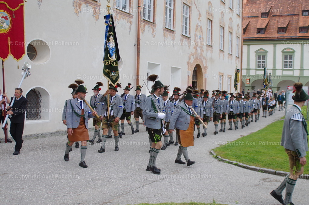 IMGP5512 | fotografiert von Axel PollmannLeonhardi Wallfahrt Benediktbeuern und Murnau, Fronleichnam, Fasching, Landschaft im Loisachtal und Benediktbeuern  - Realisiert mit Pictrs.com