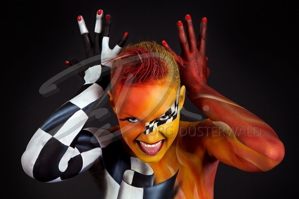 Bodypainting-RACE_8074c | #007 | Modell: Stephi | Foto: Carsten Korwes - Realisiert mit Pictrs.com