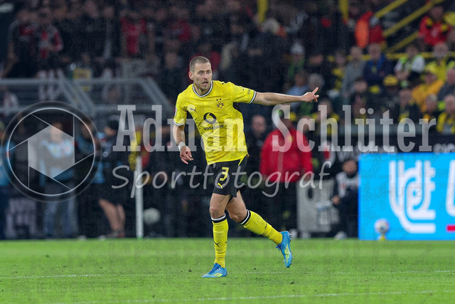 08.05.2026, GER, Fussball, Herren, 1. BL, Saison 2025/2026, Borussia Dortmund - Eintracht Frankfurt | Waldemar Anton (BVB) gestikuliert, Gestik und Mimik
