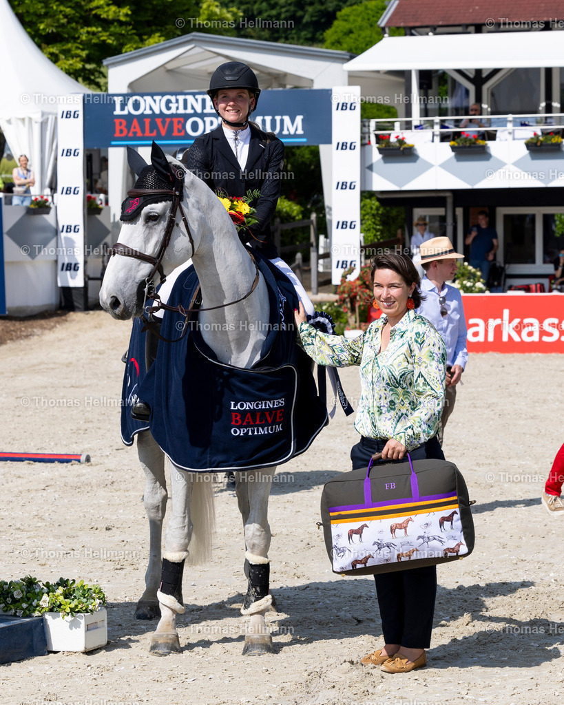 TH_620-HINNERS Sophie (GER)_ Iron Dames Abou-Chaker NRW_30847 | Longines Balve Optimum 2025 am 13.06.25 in Balve, Schloss Wocklum, 620HINNERS Sophie (GER), Iron Dames Abou-Chaker NRW