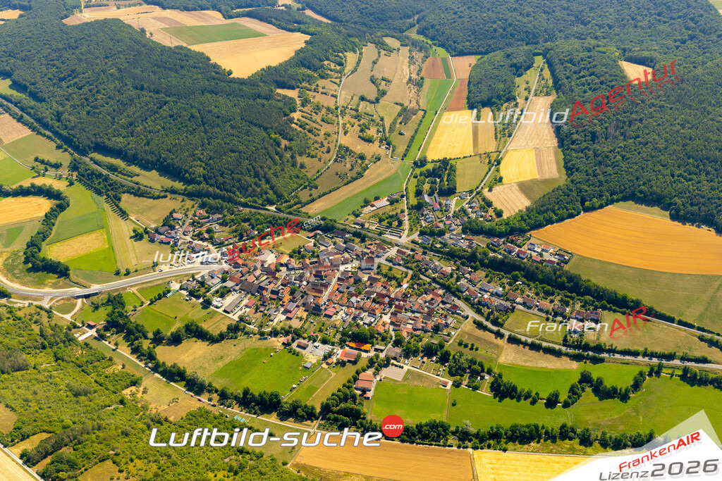 Das Luftbild zeigt : Binsfeld Arnstein - Die Luftaufnahme wurde 2023 vom UL-Flugzeug aus erstellt ( keine Drohne ) - Hochauflösende Luftaufnahme - Für grossformatige Ausdrucke geeignet. Die Geschenkidee !Mit Lizenz und Bildrechte bestellbar