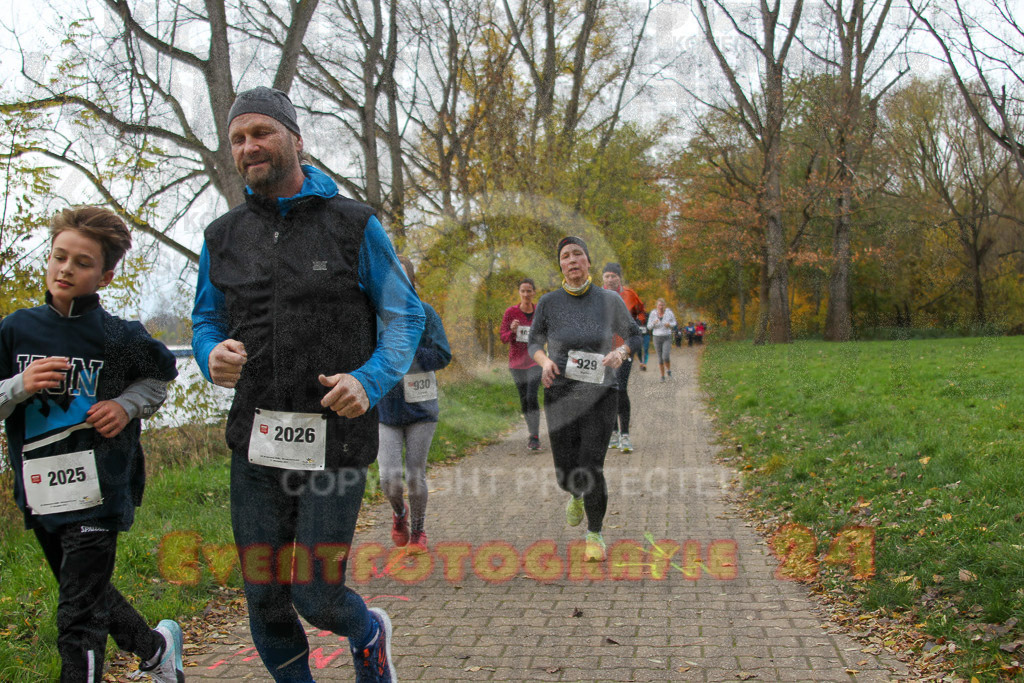 221127_1045_EV4_2185 | Sportfotografie im Rhein-Sieg Kreis, Köln, Bonn, NRW, Rheinland Pfalz, Hessen, etc. Unser Tätigkeitsfeld umfasst den Laufsport vom Volkslauf über den Marathon, Duathlon, Triathon bis zum Ultralauf wie Kölnpfad Ultra oder Schindertrail.