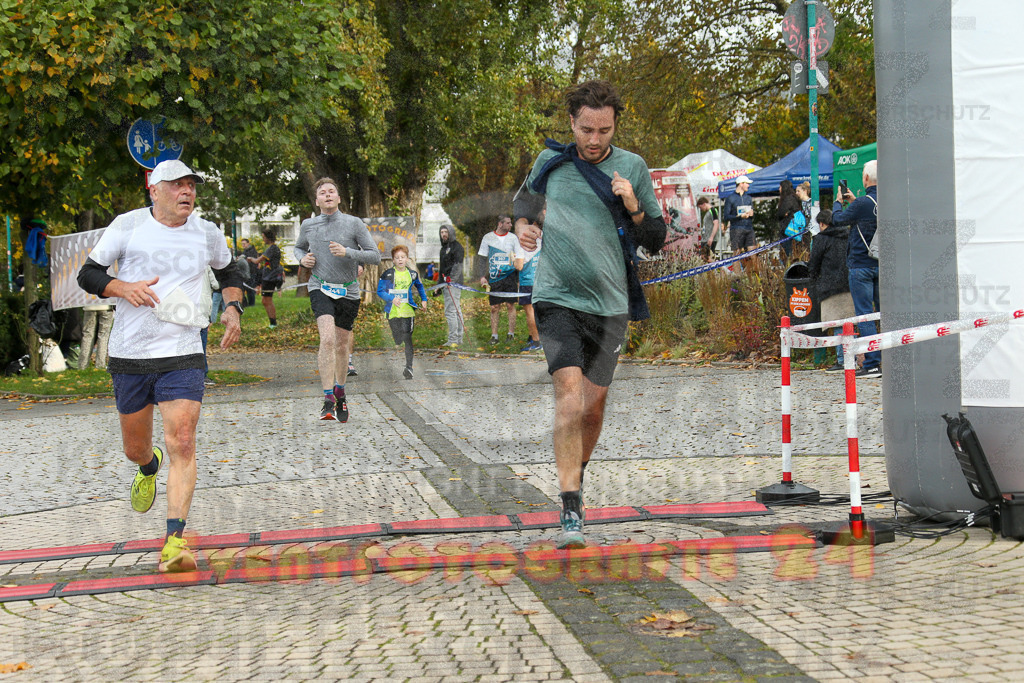 241020_1012_EX1_8187 | Sportfotografie im Rhein-Sieg Kreis, Köln, Bonn, NRW, Rheinland Pfalz, Hessen, etc. Unser Tätigkeitsfeld umfasst den Laufsport vom Volkslauf über den Marathon, Duathlon, Triathon bis zum Ultralauf wie Kölnpfad Ultra oder Schindertrail.