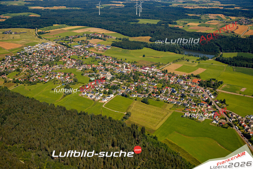 Das Luftbild zeigt :  Rosenberg - Die Luftaufnahme wurde 2024 vom UL-Flugzeug aus erstellt ( keine Drohne ) - Hochauflösende Luftaufnahme - Für grossformatige Ausdrucke geeignet. Die Geschenkidee !Mit Lizenz und Bildrechte bestellbar