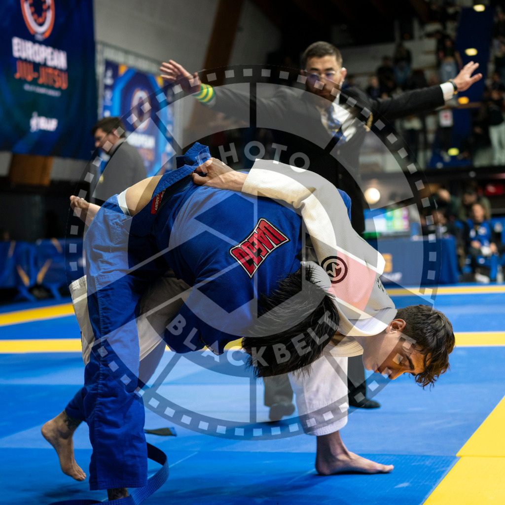 20240121PBB7156 | Fighters compete during the second day of the IBJJF European Championship in Paris, France, on January 21, 2024.