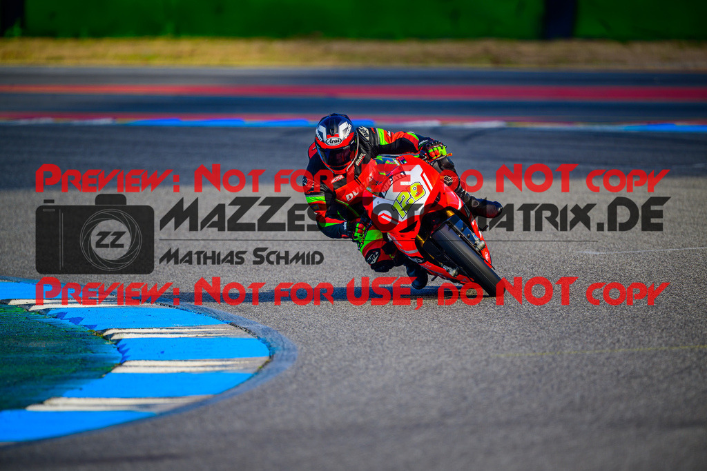 MaZZes_Fotomatrix_20250929_6007705_4492 | ROT