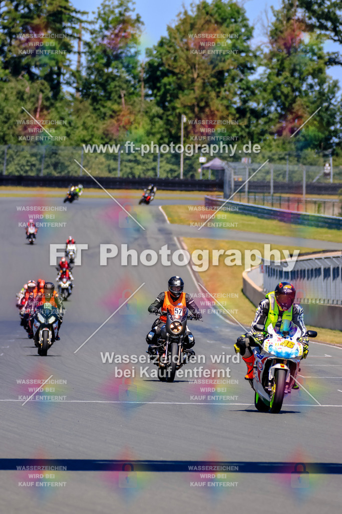 _TCM6110 | Hier findet Ihr Bilder von Touristenfahrten auf der Nürburgring Nordschleife oder von anderen Veranstaltungen die ich besucht habe. Viel Spass beim Durch Schauen 