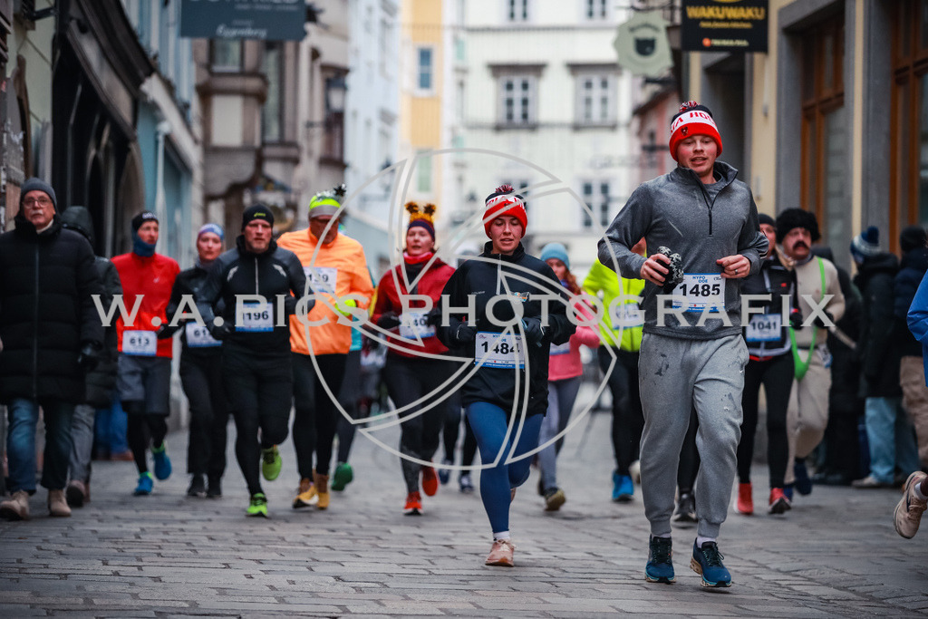 SILVESTERLAUF LINZ 25 | Linz, AUSTRIA, 31. Dezember 25, TRIRUN SILVESTERLAUF LINZ 25 , Image shows: 
Photo: WAPICS / BINDER Manuel