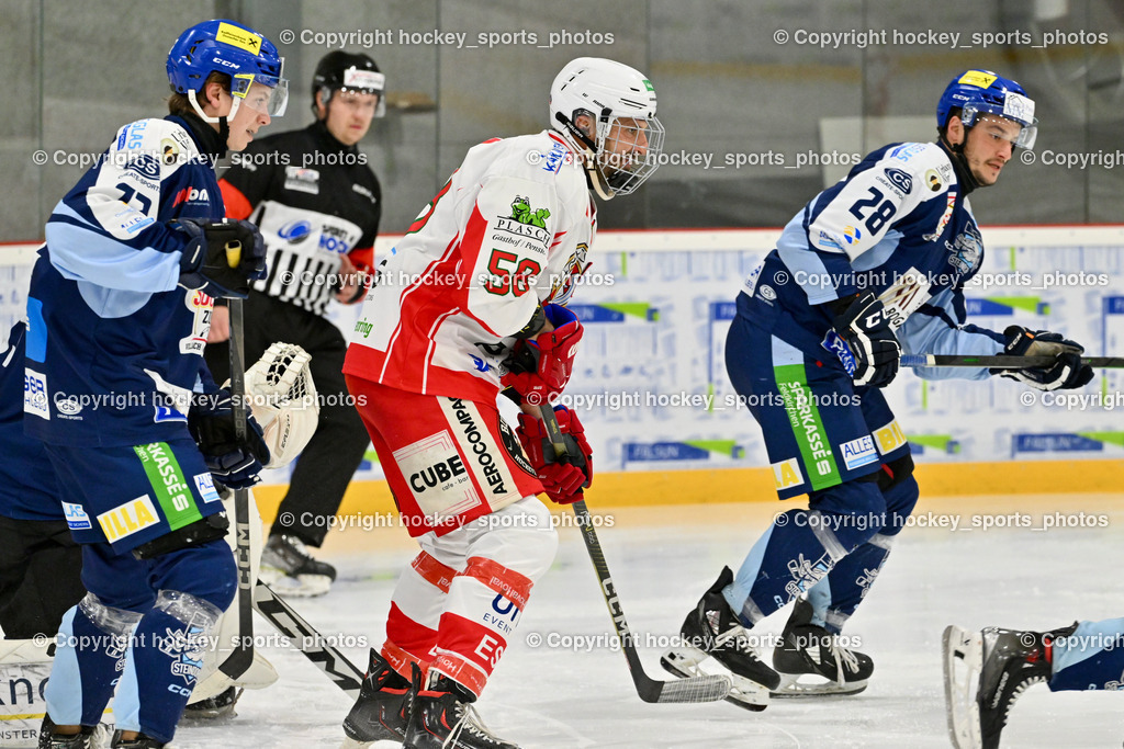 ESV FERLACH vs. ESC SOCCERZONE STEINDORF | #72 Hobitsch Samuel ESC Steindorf, #58 Florian Matthias ESV Ferlach, #28 Bacher Stefan ESC Steindorf, ESV FERLACH vs. ESC SOCCERZONE STEINDORF, ESV FERLACH vs. ESC SOCCERZONE STEINDORF am 22.11.2024 in Ferlach (Eishalle Ferlach ), Austria, (Photo by Bernd Stefan)