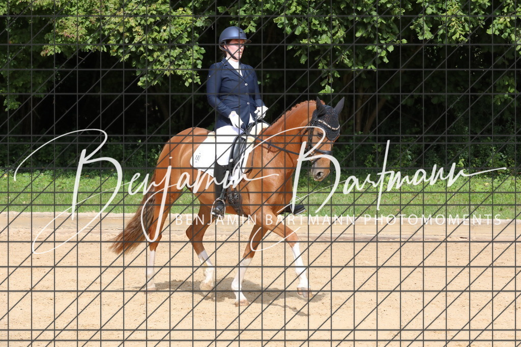 AZ2A2147 | Benjamin Bartmann Photomoments