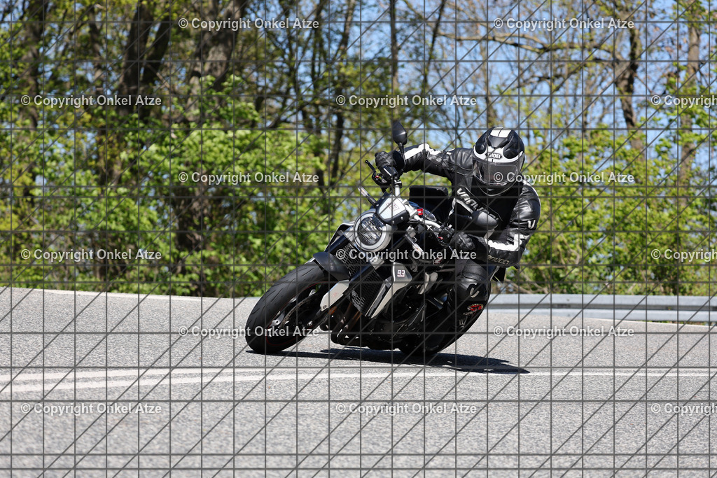 IMG_7204 | Fotograf am Kyffhäuser. Onkel Atze. Kyffhäuser Rennstrecke. Café36. Motorsportfotografie. - Realisiert mit Pictrs.com