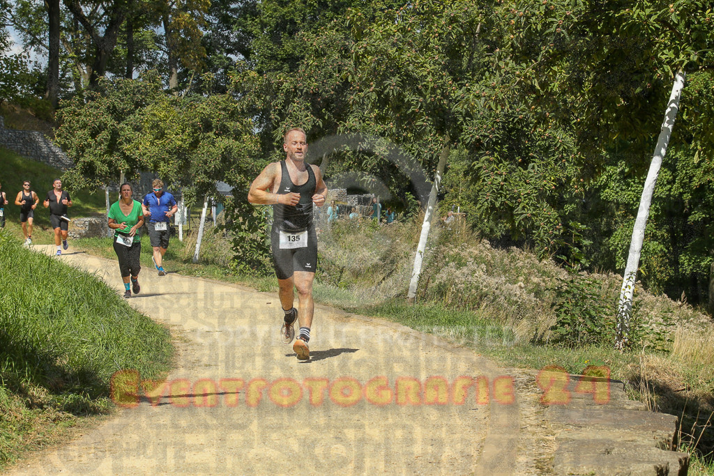 250824_1236_EX1_9931 | Sportfotografie im Rhein-Sieg Kreis, Köln, Bonn, NRW, Rheinland Pfalz, Hessen, etc. Unser Tätigkeitsfeld umfasst den Laufsport vom Volkslauf über den Marathon, Duathlon, Triathon bis zum Ultralauf wie Kölnpfad Ultra oder Schindertrail.