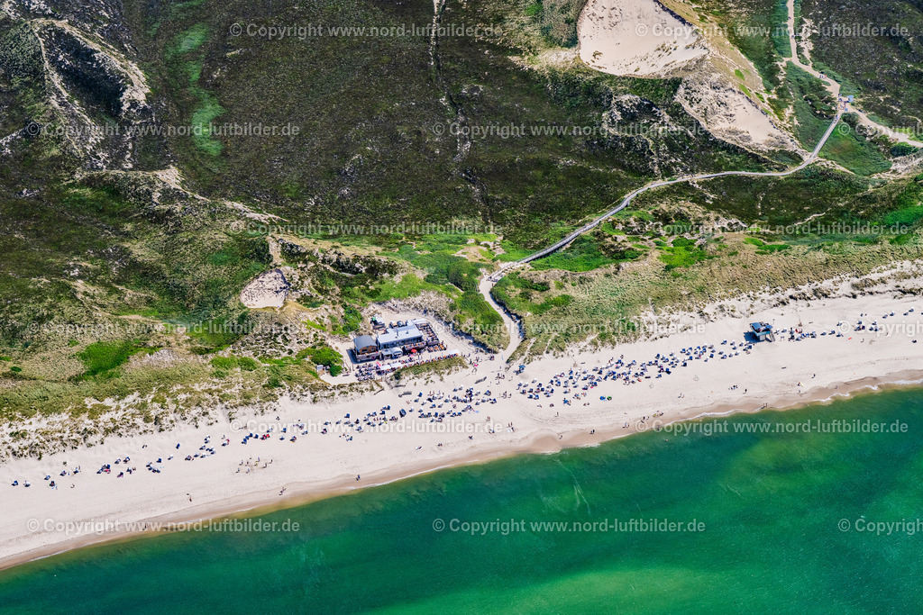 Sylt_Kampen_Strand_Buhne_16_ELS_5443130625 | KAMPEN (SYLT) 13.08.2025 Gebäude des Restaurant " Buhne 16 " in Kampen (Sylt) auf der Insel Sylt im Bundesland Schleswig-Holstein, Deutschland. Weiterführende Informationen bei: Buhne16 GmbH & Co. KG. // Building of the restaurant " Buhne 16 " in Kampen (Sylt) at the island Sylt in the state Schleswig-Holstein, Germany. Further information at: Buhne16 GmbH & Co. KG. Foto: Martin Elsen