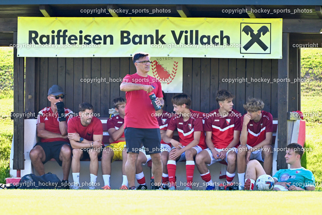 ATUS Nötsch vs. FC Dölsach | Spielerbank ATUS Nötsch, Headcoach ATUS Nötsch Thomas Gilgenreiner, ATUS Nötsch vs. FC Dölsach, ATUS Nötsch vs. FC Dölsach am 23.08.2026 in Nötsch (Sportplatz Nötsch), Austria, (Photo by Bernd Stefan)